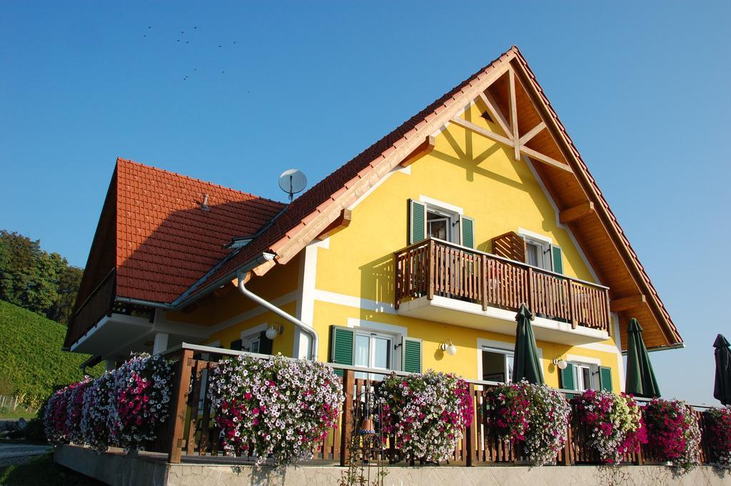 Weingut-Gaestehaus Birnstingl กัมลิทซ์ ห้อง รูปภาพ